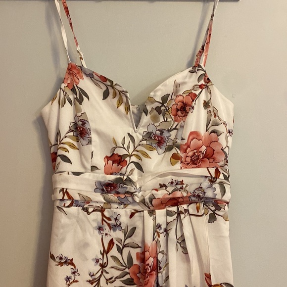 Lulus NWT White high low floral dress size S - Picture 2 of 5